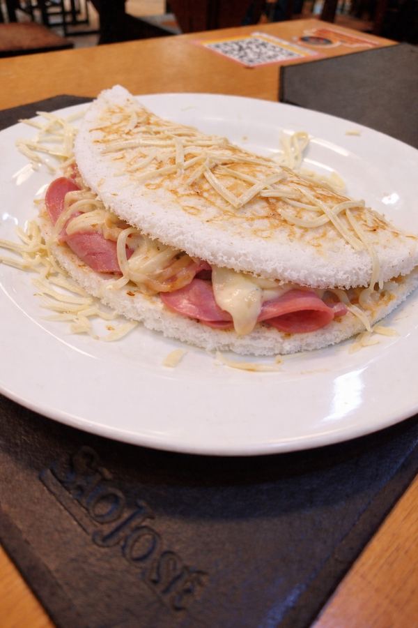 Tapioca Mortadela Bologna & Queijo