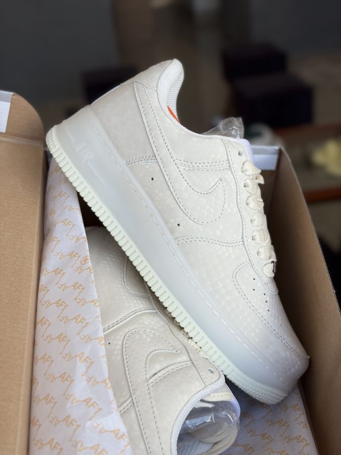 Tênis Nike Airforce Off/Cobra